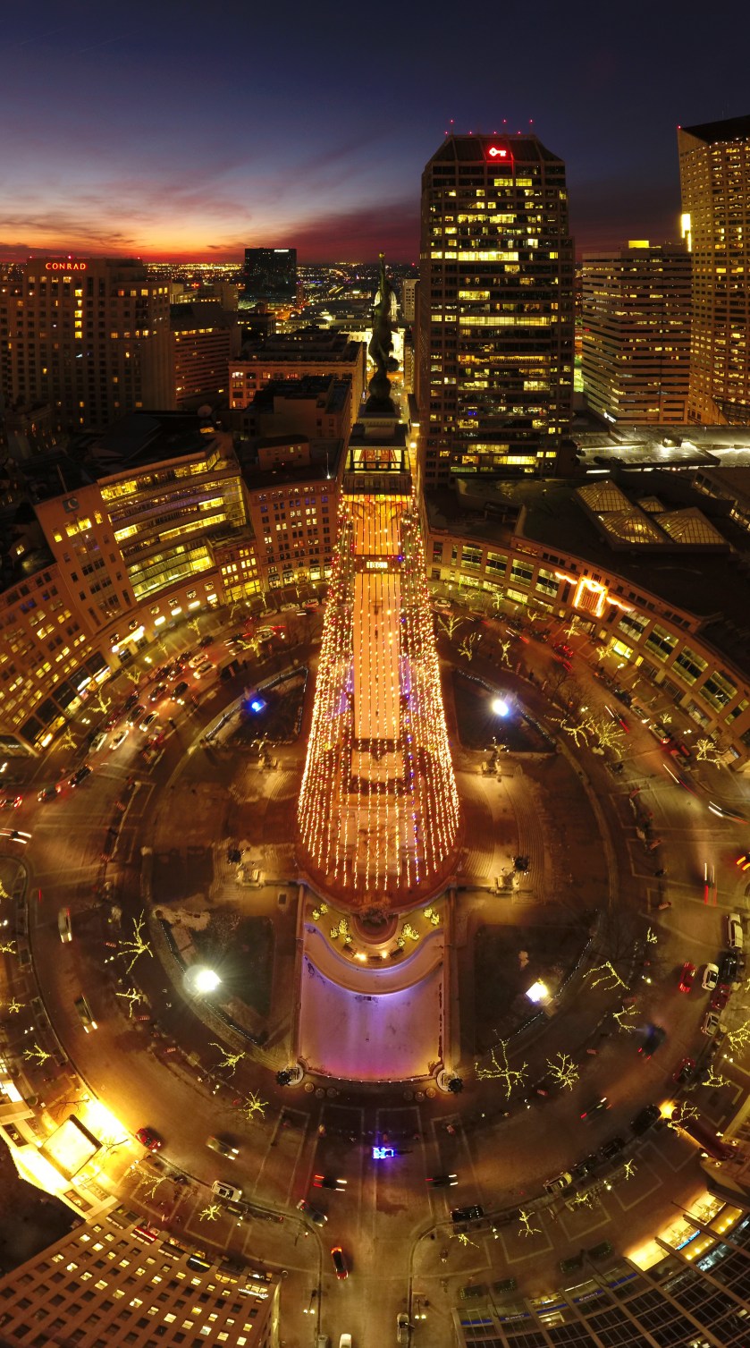 circle-christmas-tree-photo-stitch-edited